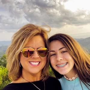 Meet your Posher, Lori